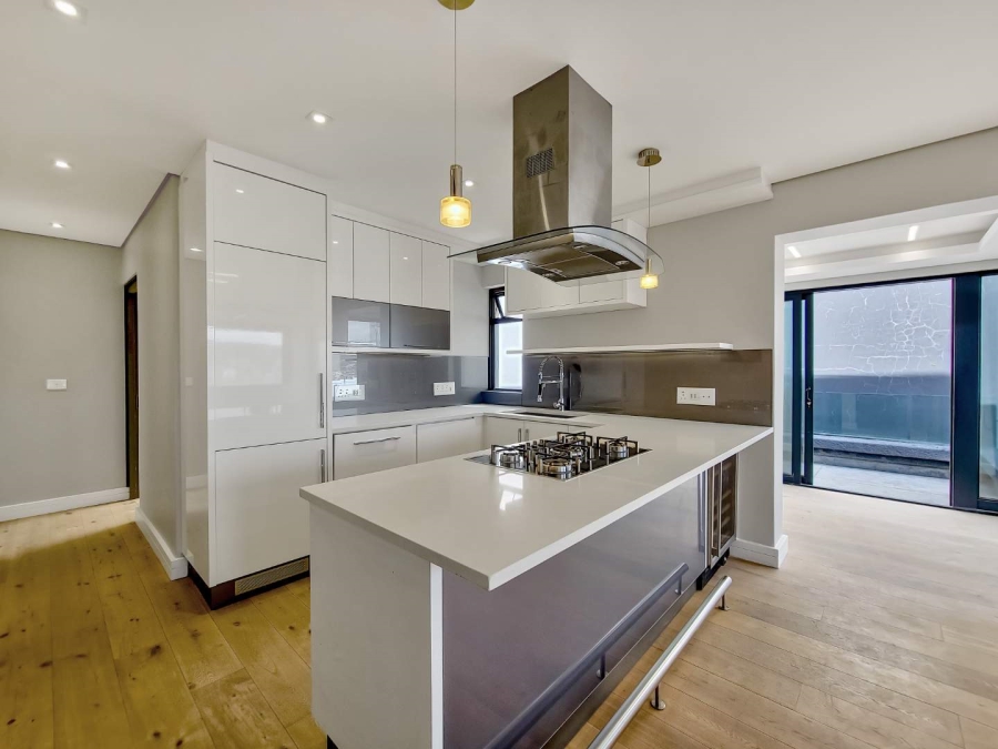 To Let 2 Bedroom Property for Rent in Vredehoek Western Cape